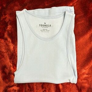 i’m selling it because i have too much clothes 🥱